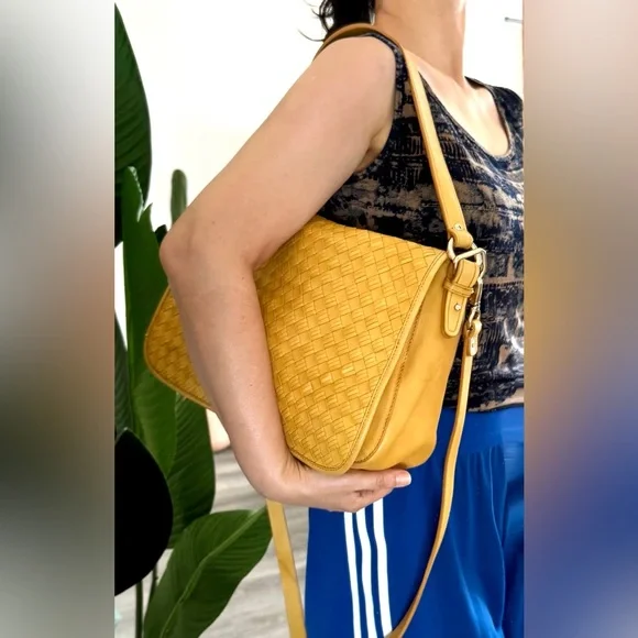 Cole Haan Elegant Tan Yellow Woven Shoulder Bag crossbody - Picture 11 of 11